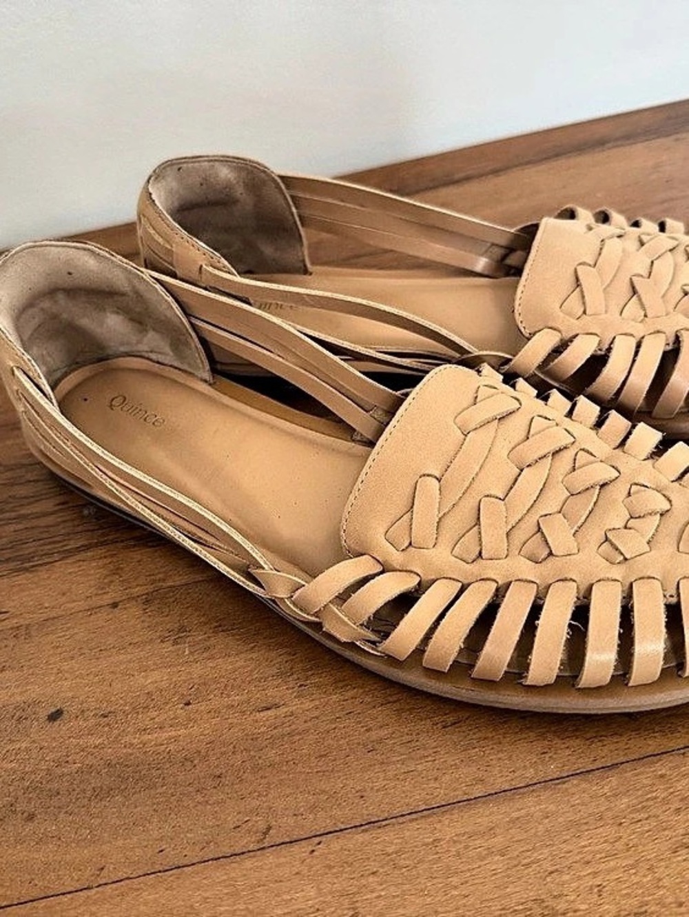 Quince Huarache Flat Leather in cashew size 8